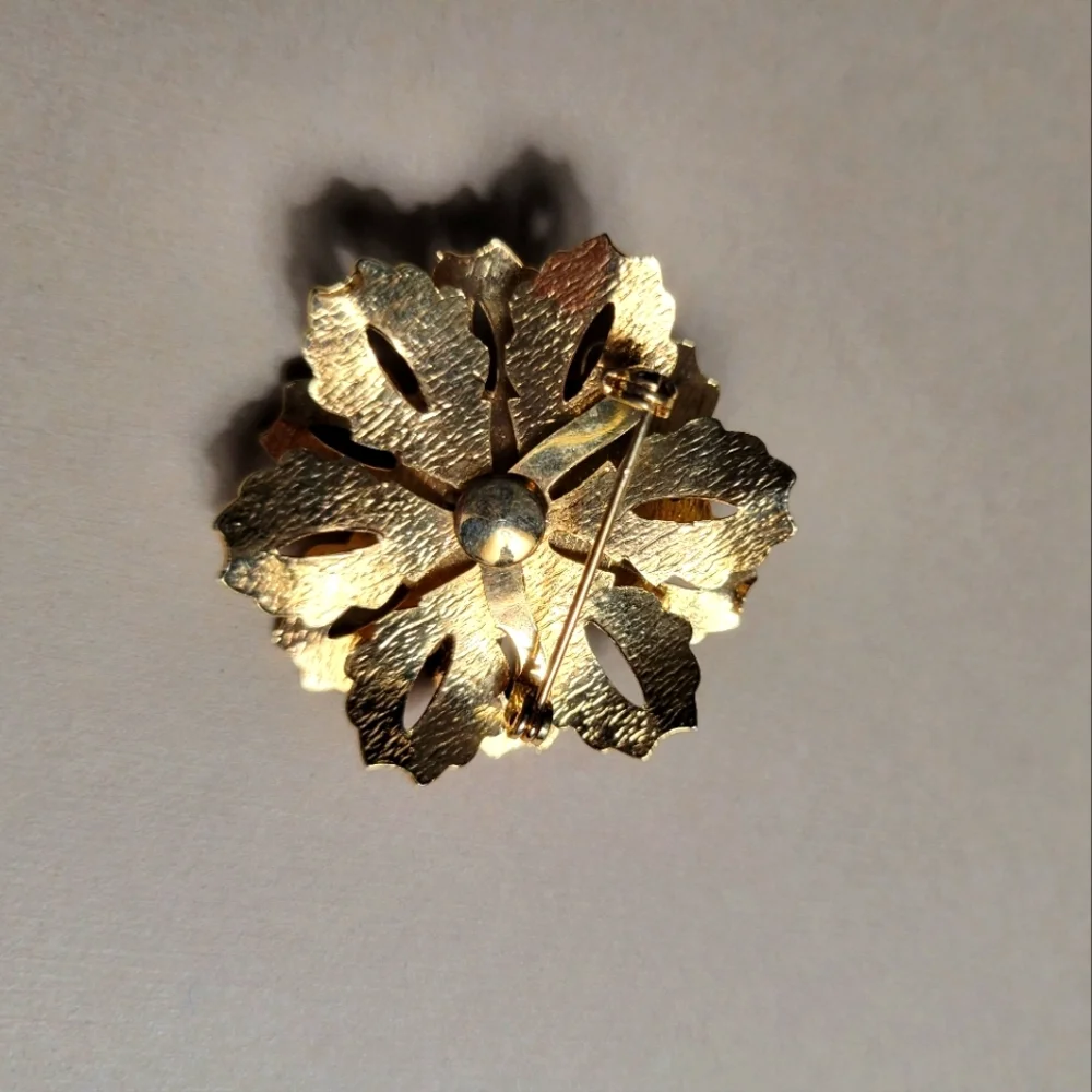 Vintage Enameled  Pin